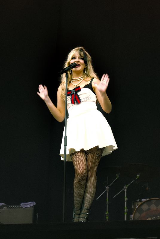 LUVCAT Performs at Rock En Seine in Paris 08/20/2025
