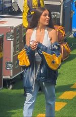MADISON BEER at Washington Commanders vs Los Angeles Chargers Game at SoFi Stadium in Inglewood 10/05/2025