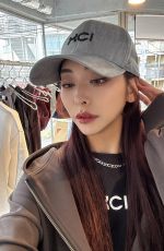 MAKOTO MINAMI - Instagram Photos 10/13/2025