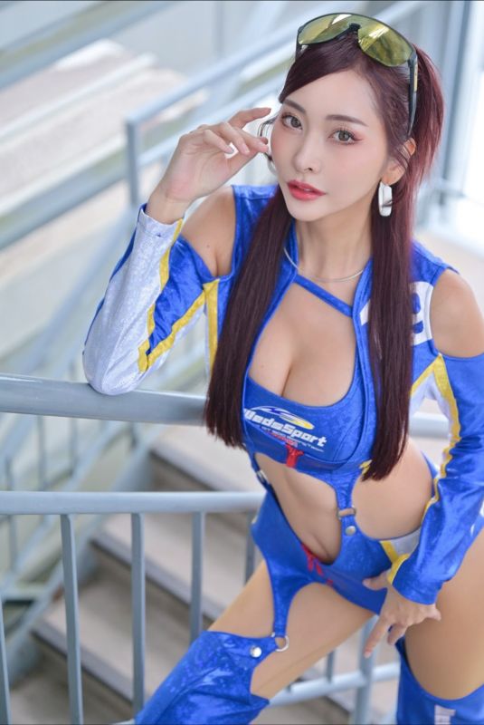 MAKOTO MINAMI - Instagram Photos 10/13/2025