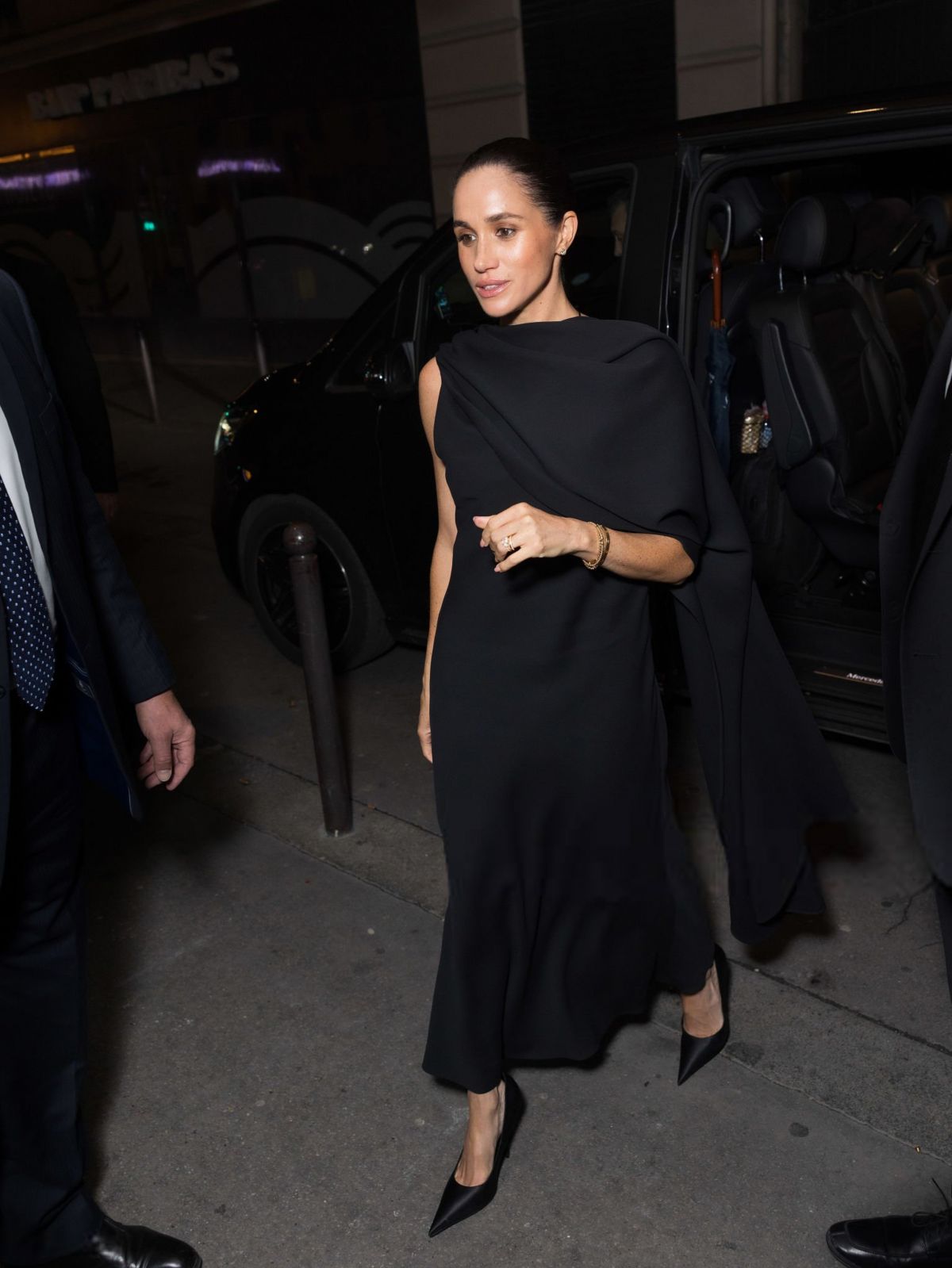 meghan-markle-out-paris-fashion-week-in-paris-10-05-2025-hawtcelebs
