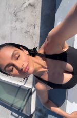 NAZANIN MANDI - Instagram Photos 10/02/2025