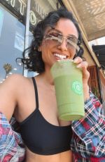 NAZANIN MANDI - Instagram Photos 10/02/2025