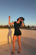 NAZANIN MANDI - Instagram Photos 10/08/2025
