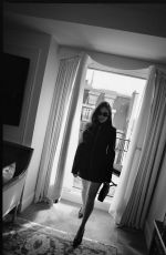 OLIVIA MUNN - Instagram Photos and Video 10/13/2025