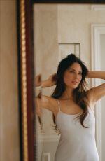 OLIVIA MUNN - Instagram Photos and Video 10/13/2025