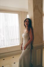 OLIVIA MUNN - Instagram Photos and Video 10/13/2025