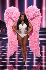 PALOMA ELSESSER at Victoria