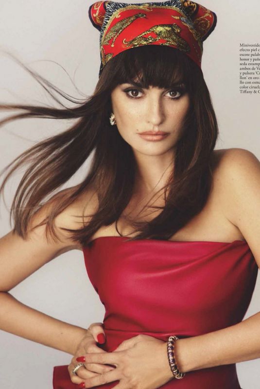 PENELOE CRUZ in Elle Spain, November 2025
