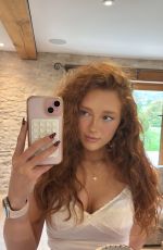 PHOEBE GINGER - Instagram Photos 10/10/2025