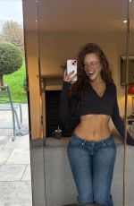 PHOEBE GINGER - Instagram Photos 10/16/2025