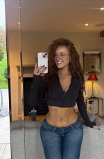 PHOEBE GINGER - Instagram Photos 10/16/2025