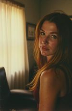 POPPY MONTGOMERY - Instagram Photos 10/01/2025