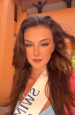 RACHEL PIZZOLATO - Instagram Photos and Video 10/23/2025
