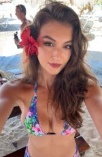 RACHEL PIZZOLATO - Instagram Photos and Video 10/24/2025