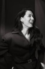 REBECCA MIR for Exclusiv/Exclusiv Weekend, October 2025