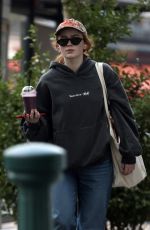 SADIE SINK Grabs a Smoothie on a Walk Around Notting Hill in London 10/09/2025