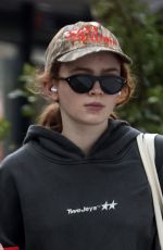 SADIE SINK Grabs a Smoothie on a Walk Around Notting Hill in London 10/09/2025