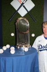 SYDNEY SWEENEY at Game 4 of 2025 World Series Between Toronto Blue Jays and Los Angeles Dodgers in Los Angeles 10/28/2025