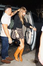 TAYLOR SWIFT Out for Dinner in New York City 10/07/2025