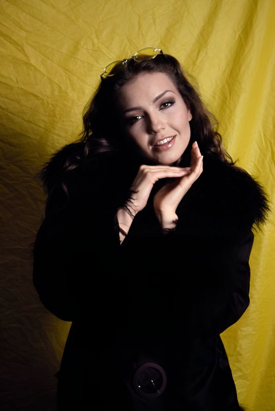 THALIA at a Photoshoot 1998
