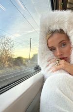 VICTORIA TURNER - Instagram Photos 10/21/2025