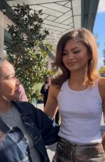 ZENDAYA Greets Ffans During Paris Fashion Week in Paris 09/30/2025