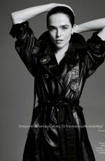ZOEY DEUTCH in Elle Magazine, France October 2025