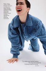 ZOEY DEUTCH in Elle Magazine, France October 2025
