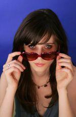 ZOOEY DESHANEL - Toronto International Film Festival Portraits 09/11/2005