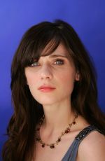 ZOOEY DESHANEL - Toronto International Film Festival Portraits 09/11/2005
