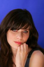 ZOOEY DESHANEL - Toronto International Film Festival Portraits 09/11/2005