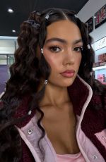 ALANA KERN - Instagram Photos and Video 11/21/2025