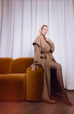 ANNA CAMP - Instagram Photos 11/24/2025