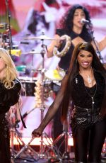 AVRIL LAVIGNE Performs at Rock & Roll Hall of Fame Induction Ceremony in Los Angeles 11/08/2025