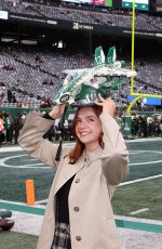 BAILEE MADISON at Cleveland Browns Vs New York Jets Game 11/09/2025