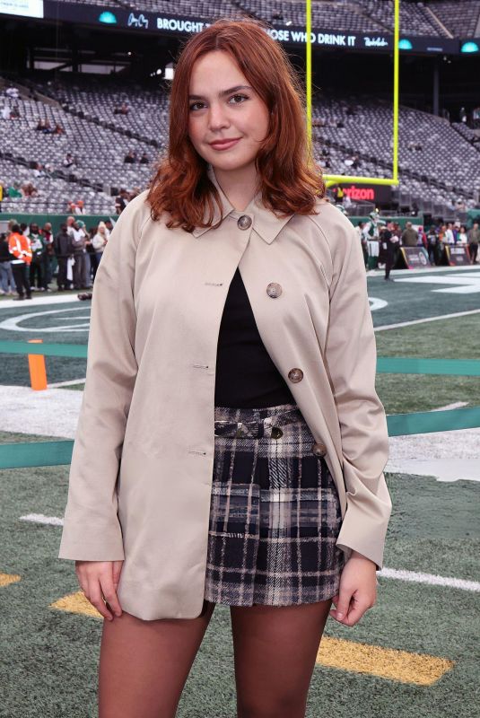BAILEE MADISON at Cleveland Browns Vs New York Jets Game 11/09/2025