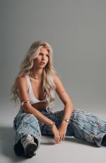BROOKLYN RILEY - Instagram Photos 11/05/2025