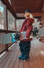 BROOKLYN RILEY - Instagram Photos and Video 11/22/2025