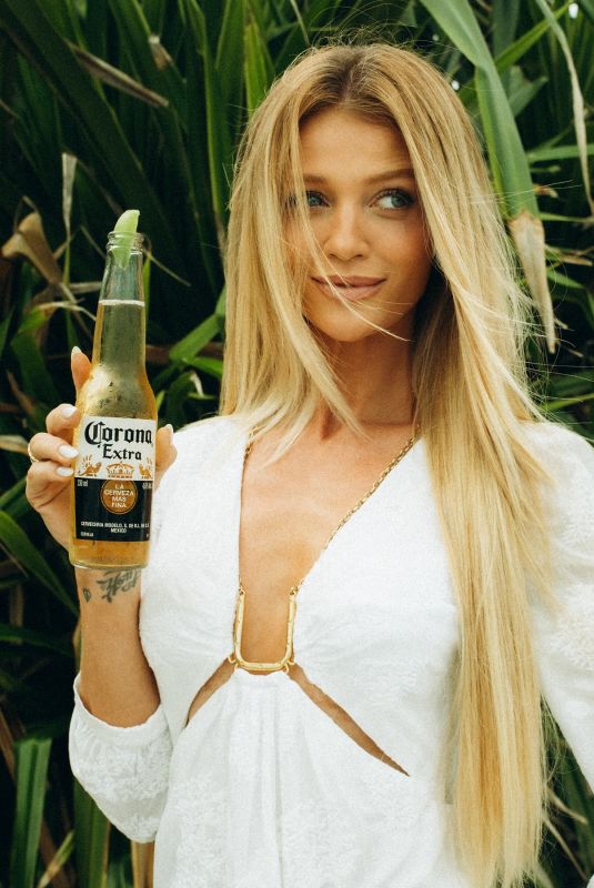 CINTIA DICKER - Instagram Photos 11/02/2025
