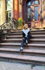 CLAIRE HOLT - Instagram Photos 11/06/2025