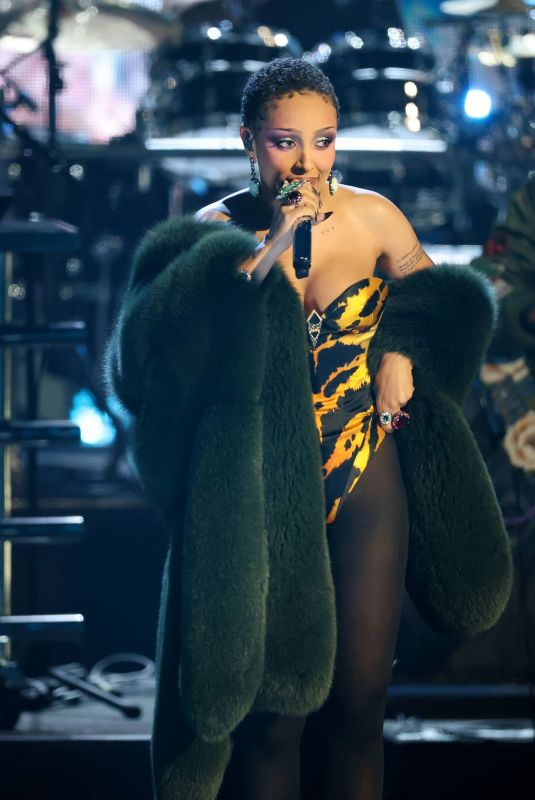 DOJA CAT at 2025 Rock & Roll Hall Of Fame Induction Ceremony 11/08/2025
