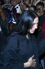 DUA LIPA Greets Fans After Lunch at El Preferido Restaurant in Buenos Aires 11/09/2025