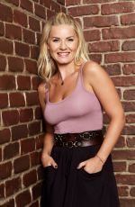 ELISHA CUTHBERT - Happy Endings Season 2 Photoshoot