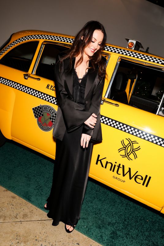 ELIZABETH GILLIES at Knitwell Group 3rd Annual Holiday House in New York 11/06/2025