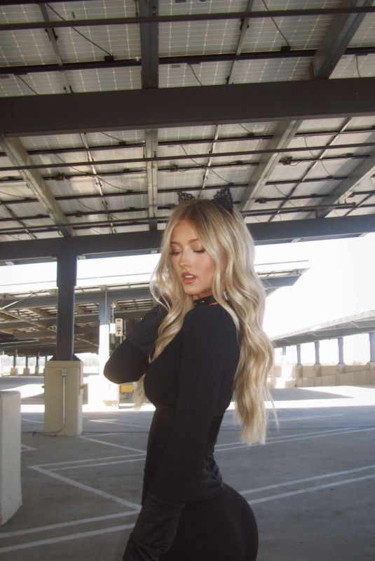 EMILY DOBSON - Instagram Photos 11/01/2025