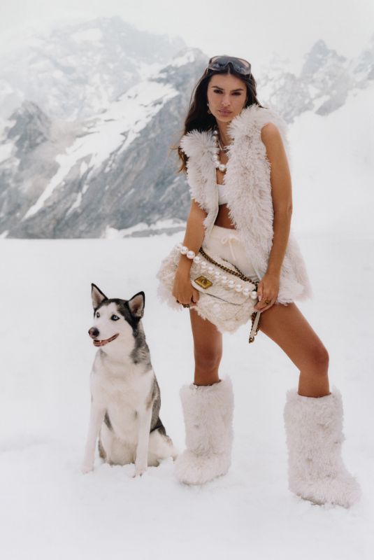 EMILY RATAJKOWSKI for Kurt Geiger Holiday 2025