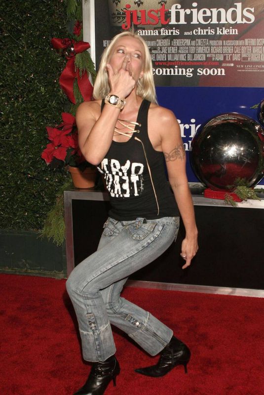 FIONA HORNE at Just Friends Premiere in Los Angeles 11/14/2005