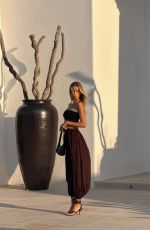 FRIDA AASEN - Instagram Photos 11/15/2025