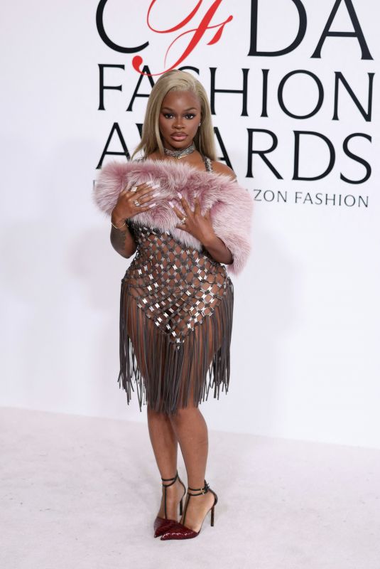 JATAVIA JT SHAKARA JOHNSON at 2025 CFDA Awards in New York City 11/03/2025